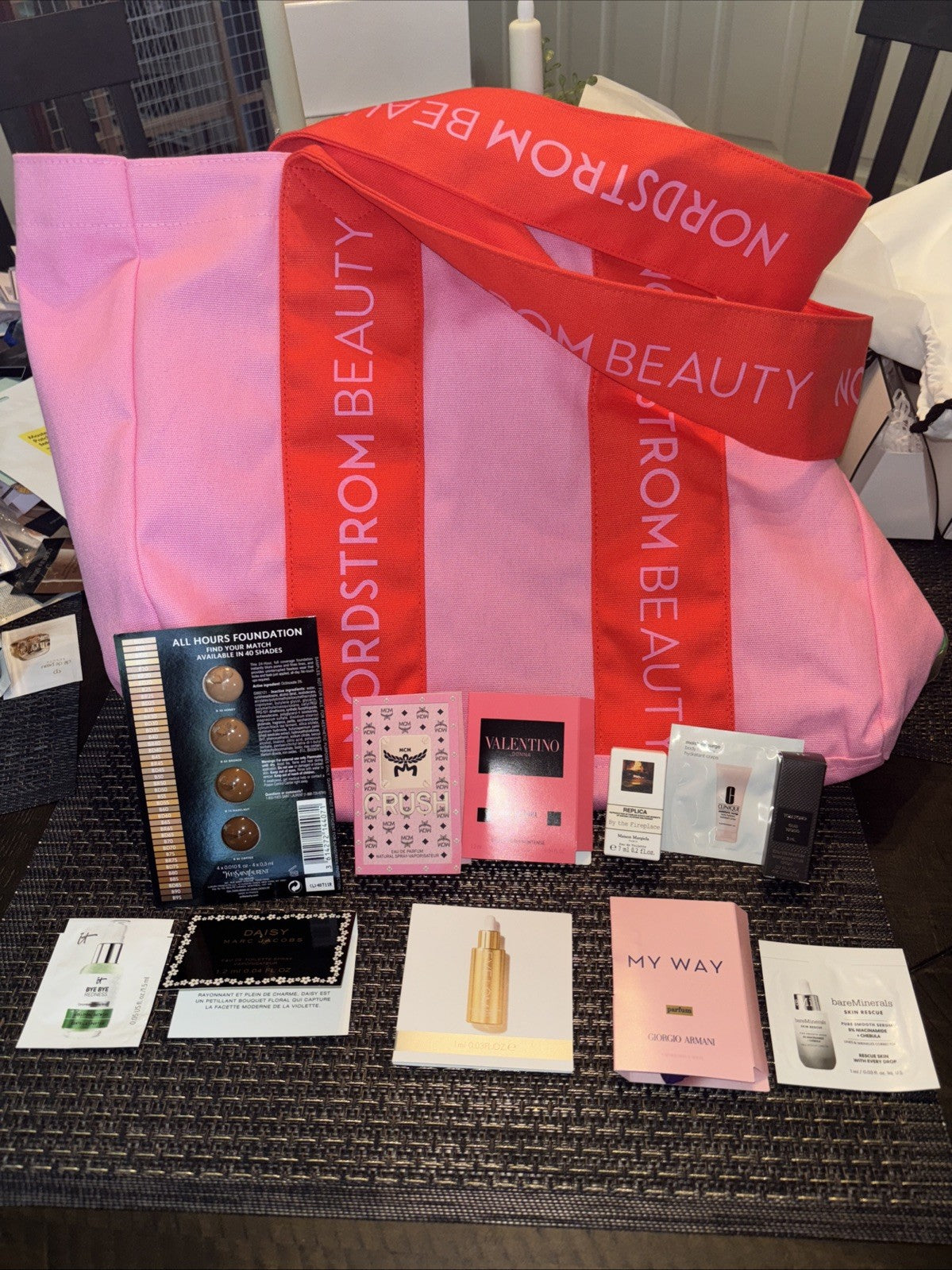 Armani La Mer Valentino Tom Ford beauty bag holiday gift Set Travel Girl ?? $295