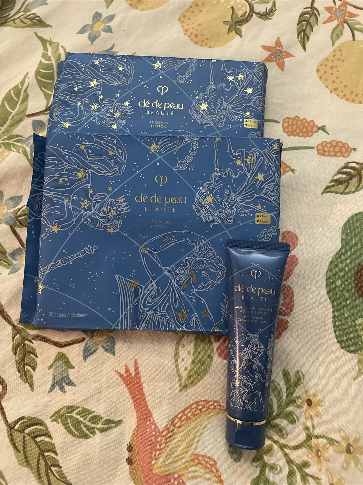 Cle De Peau Cleanser Set + Perfume Sample travel Gift birthday party teen girl =
