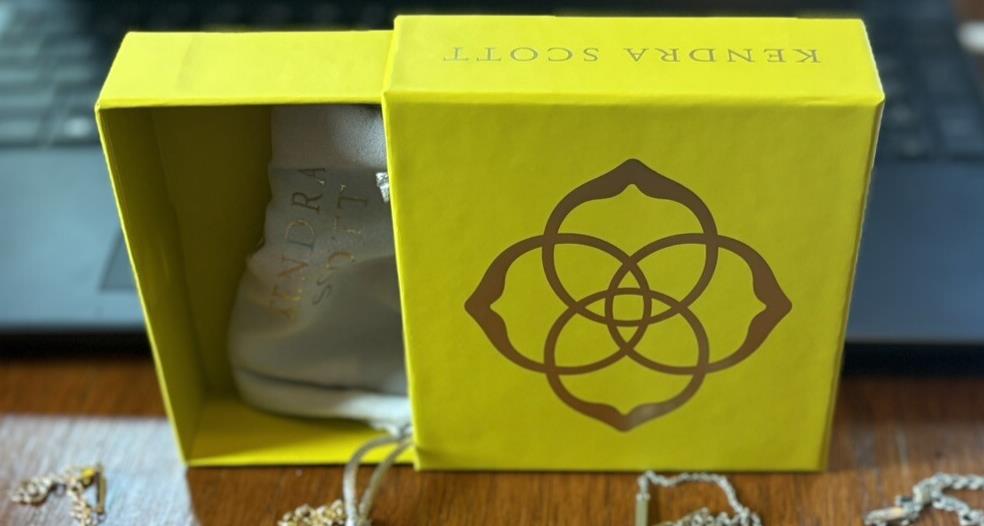 Kate Spade Kendra Scott TORY BURCH EARRING SET GIFT teen gold hoop rose girl .