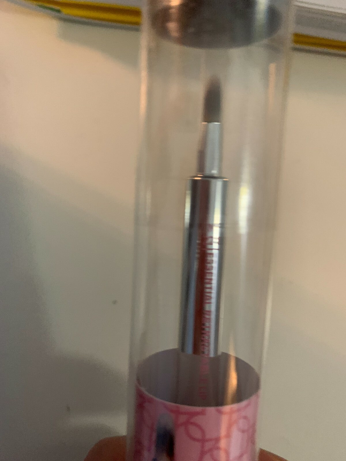 IT Cosmetics retractable lip brush sealed well made beauty balm cosmetic face k