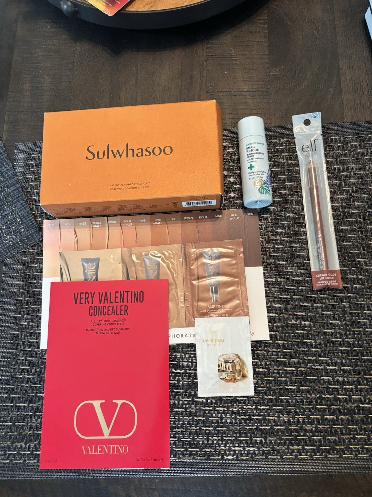 Sulwhasoo Valentino beauty holiday Travel gift ?? Set makeup girl wedding  p