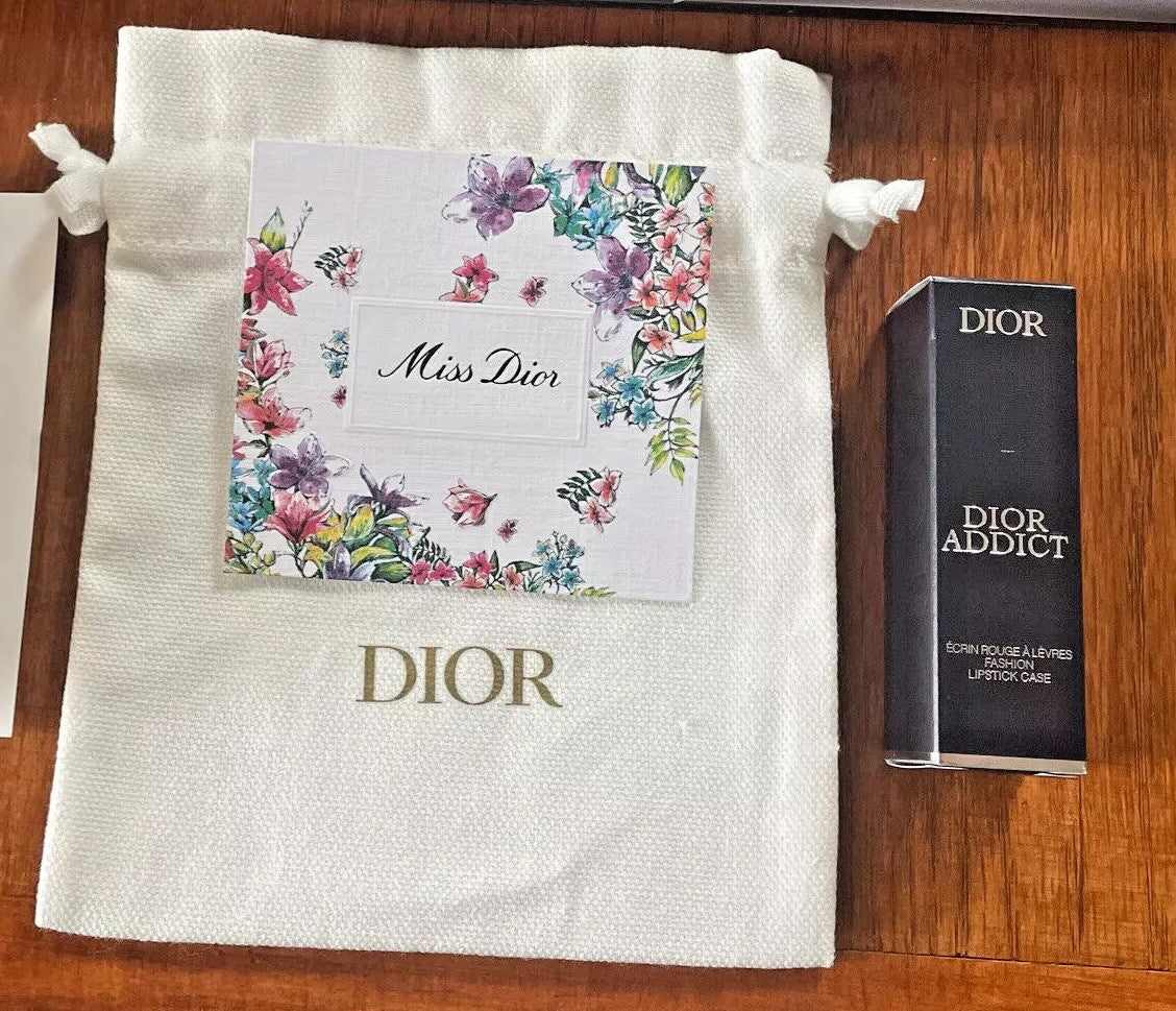 DIOR LIPSTICK CASE LIMITED EDITION Paris +Perfume+ VIP holiday Birthday Bag ?? p