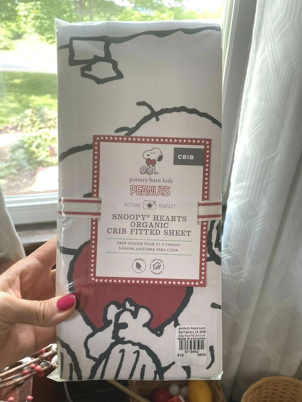 Disney Pottery barn Snoopy Crib Toddler SHEET baby Picture Holiday gift nursery