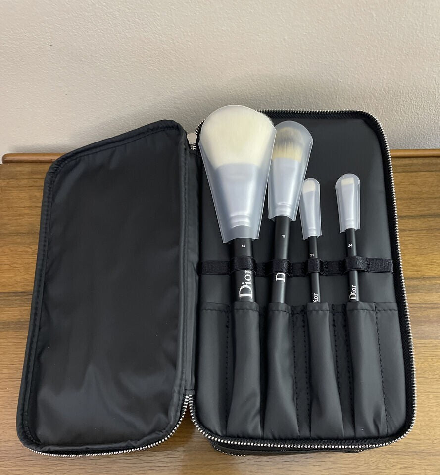 DIOR VIP Gift Brush Set pouch Disney birthday Holiday girl party travel ??  ]