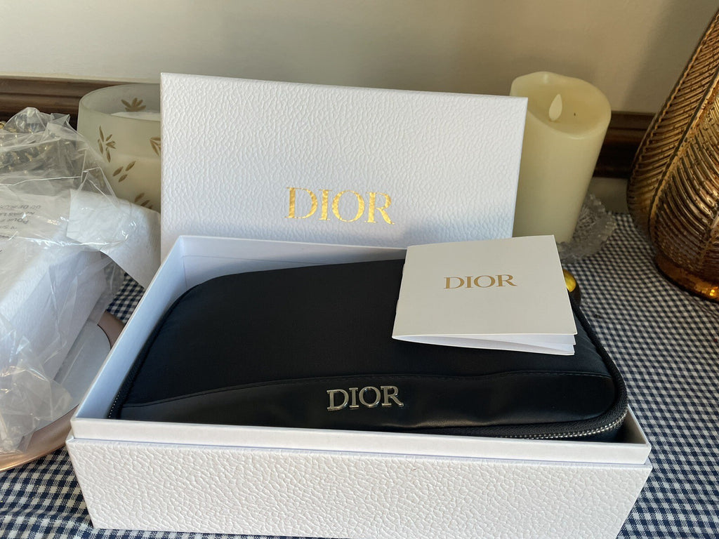 DIOR VIP Gift Brush Set pouch Disney birthday Holiday girl party travel ??  ]